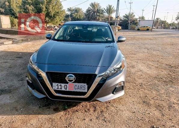 نيسان ألتيما